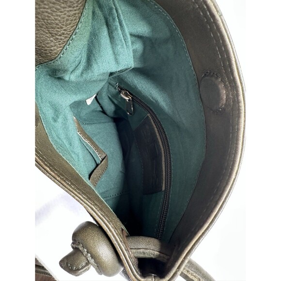 Sand + Charcoal Bexley L Shape Crossbody Lux Collection - Picture 10 of 12